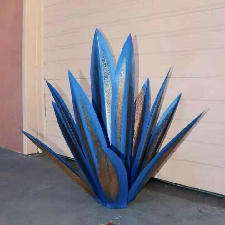 🎄-Waterproof Solar Garden Agave Lamp