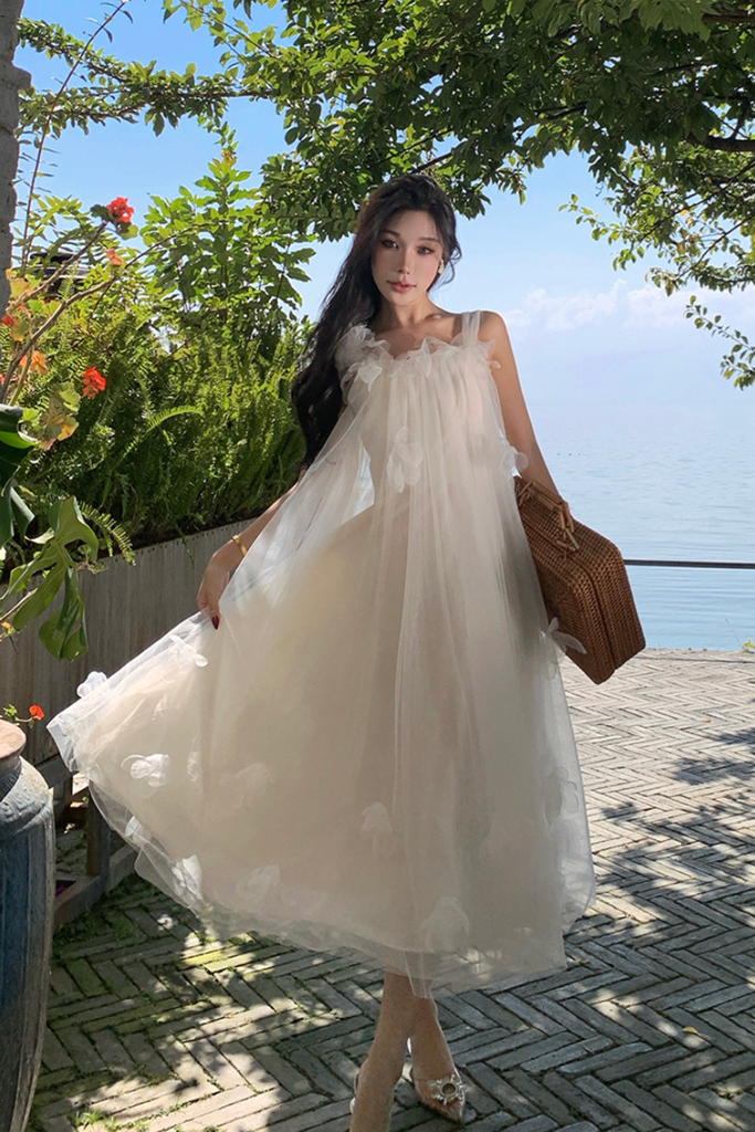 Boho Bride Spaghetti Strap Wedding Dress – Fairy Tulle Engagement & Photoshoot Gown