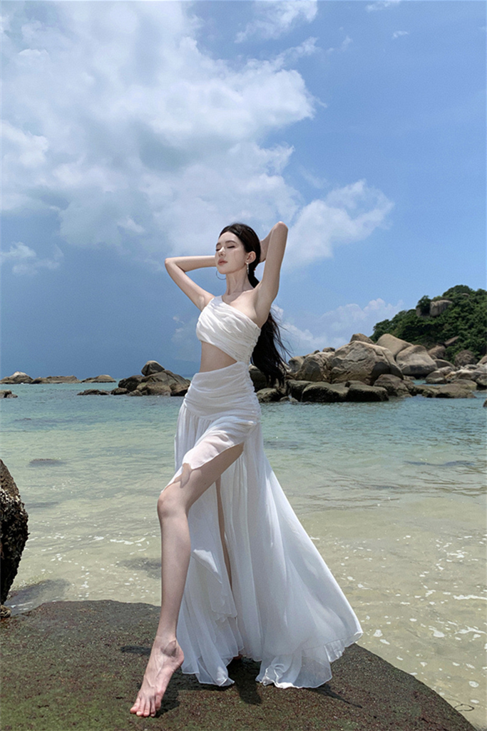 White One-Shoulder Cutout Maxi Dress – Elegant Vacation Gown with High-Waist Design