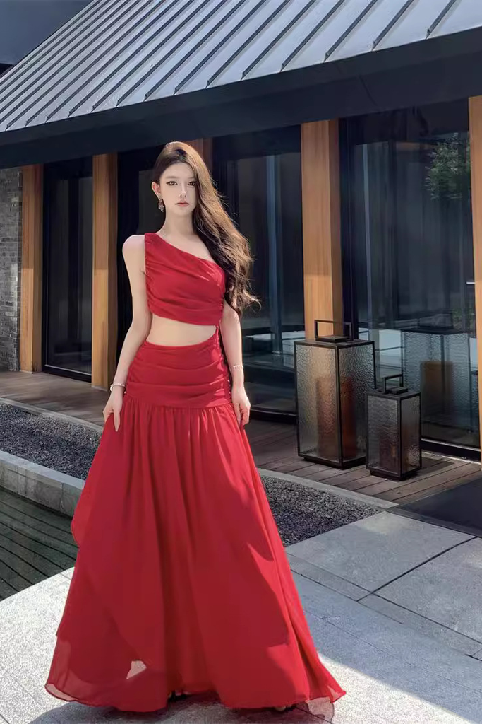 White One-Shoulder Cutout Maxi Dress – Elegant Vacation Gown with High-Waist Design