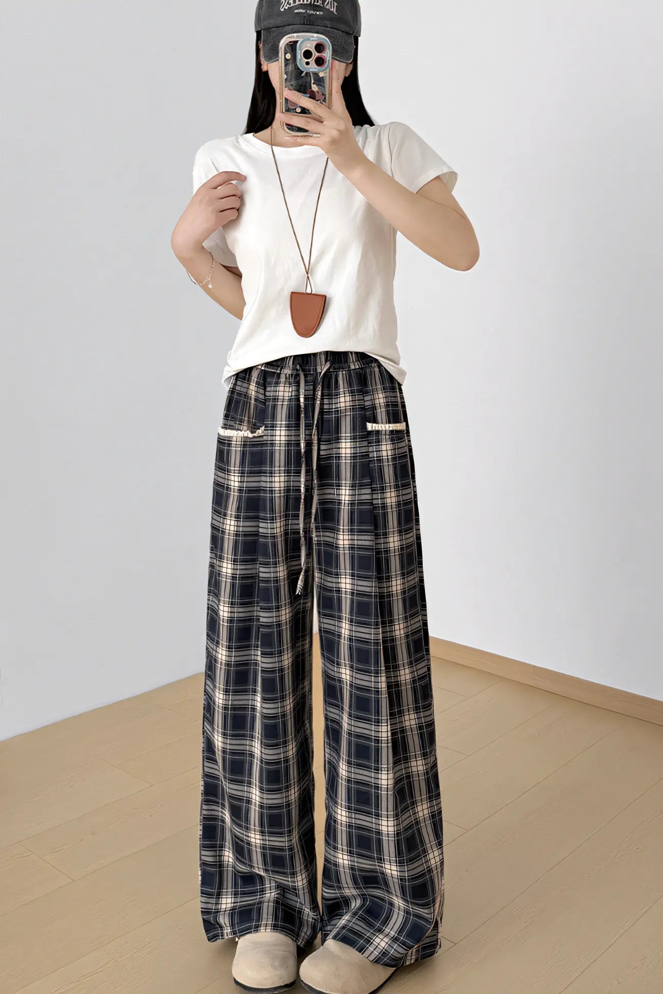 Women’s Navy Plaid Wide-Leg Pants – High-Waist Straight-Leg Trousers with Lace Trim (Autumn 2025)