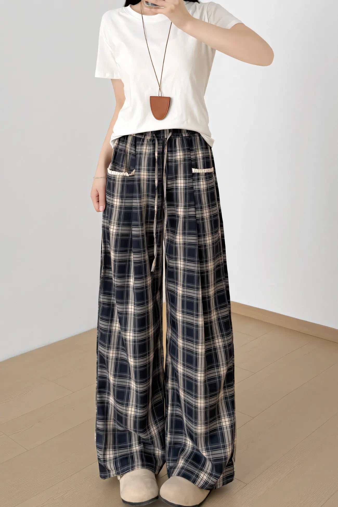 Women’s Navy Plaid Wide-Leg Pants – High-Waist Straight-Leg Trousers with Lace Trim (Autumn 2025)