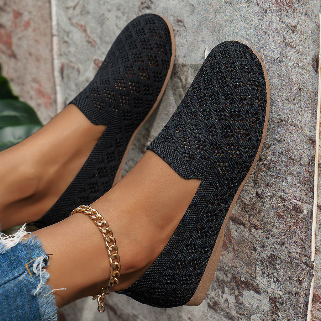 Women’s Plus-Size Slip-On Knit Loafers – Breathable Hollow Flats