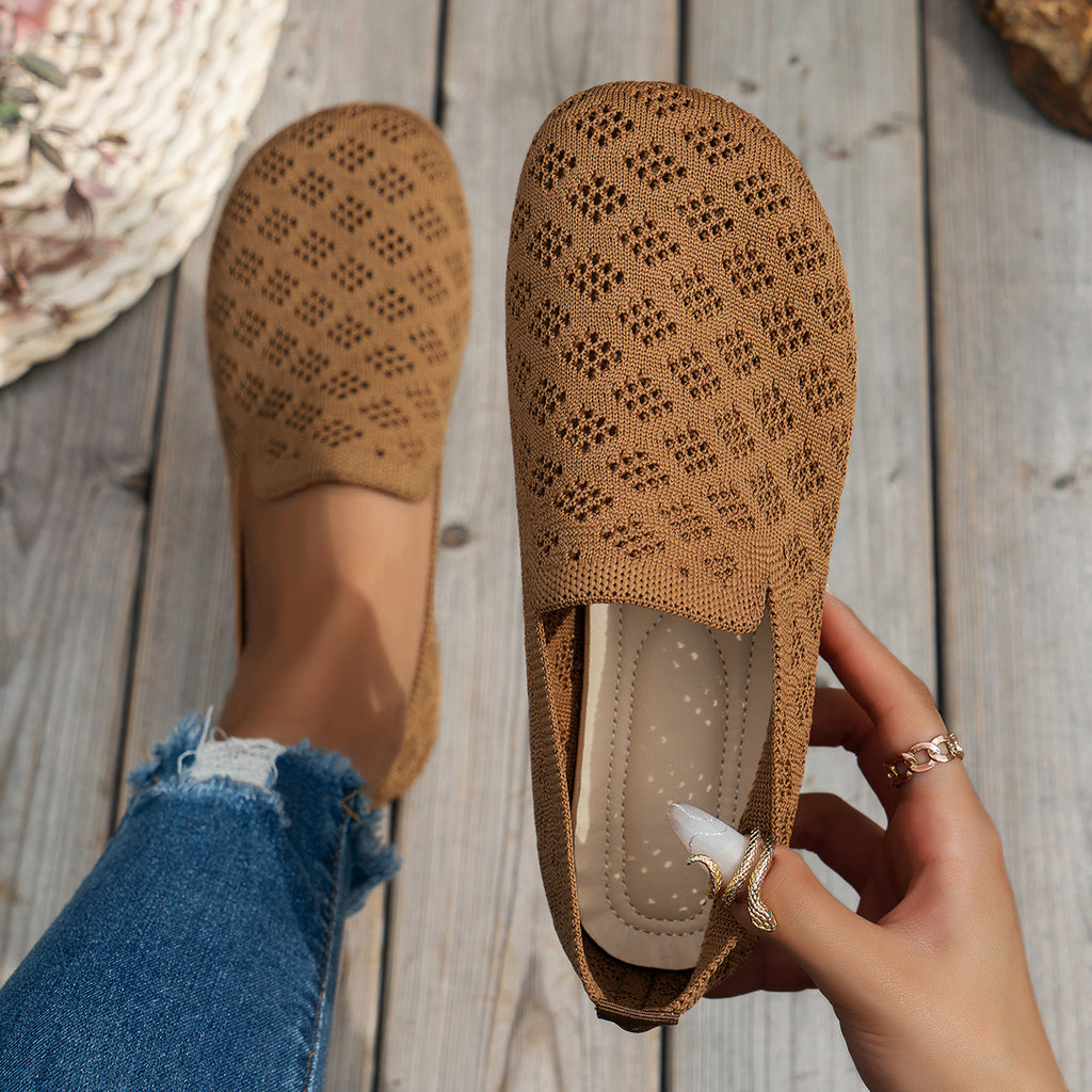Women’s Plus-Size Slip-On Knit Loafers – Breathable Hollow Flats
