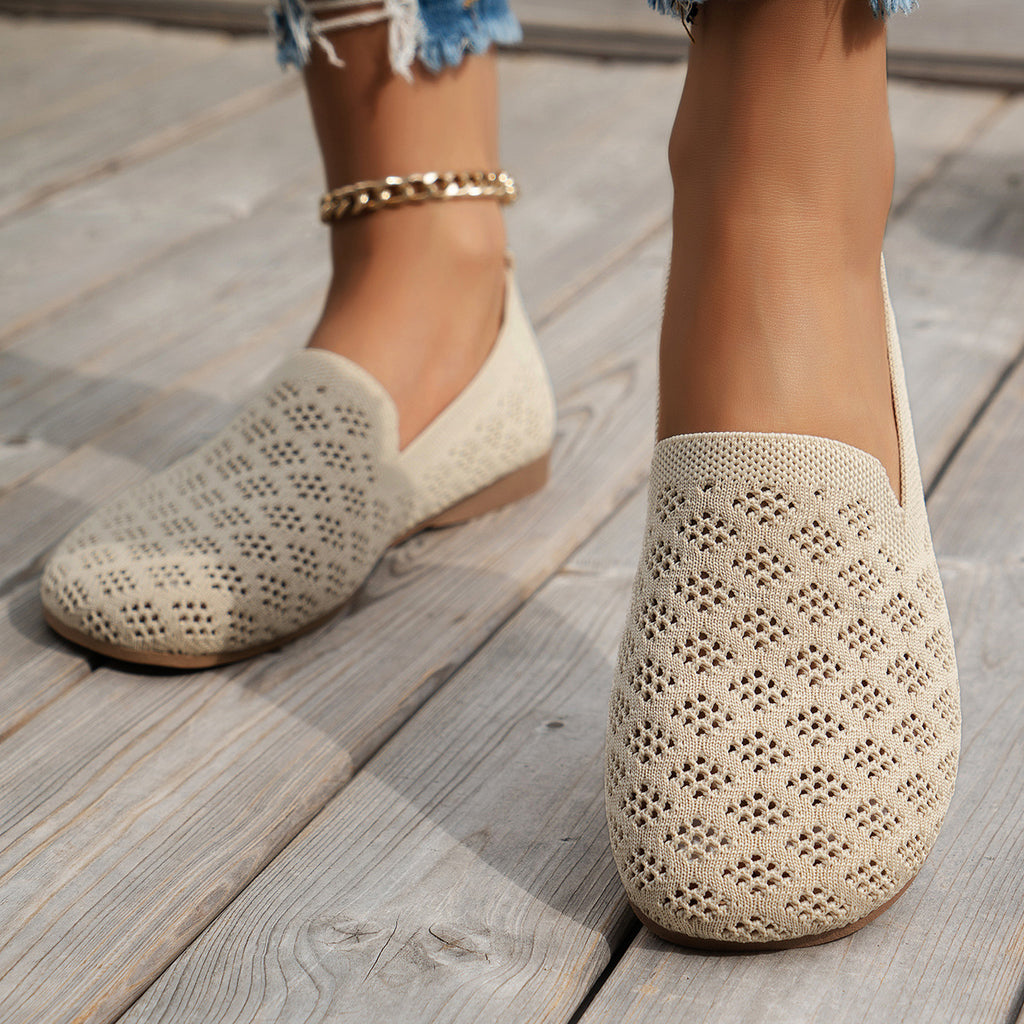 Women’s Plus-Size Slip-On Knit Loafers – Breathable Hollow Flats