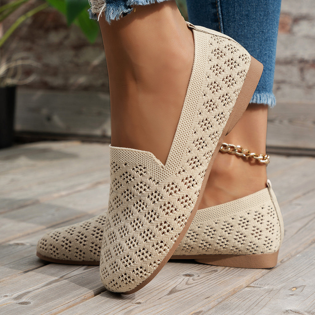 Women’s Plus-Size Slip-On Knit Loafers – Breathable Hollow Flats