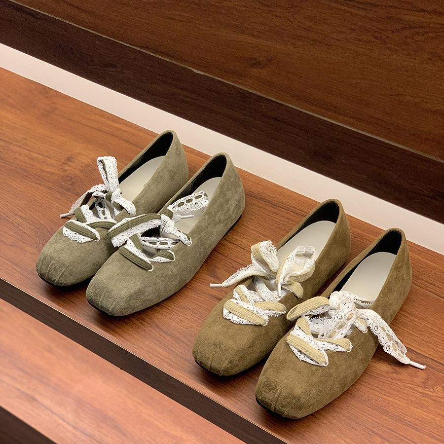 Women’s Square-Toe Mary Jane Flats – Vintage Inspired with Hidden Lift