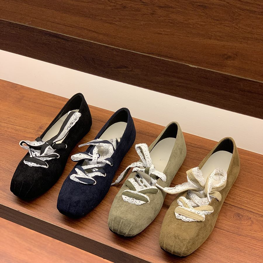 Women’s Square-Toe Mary Jane Flats – Vintage Inspired with Hidden Lift