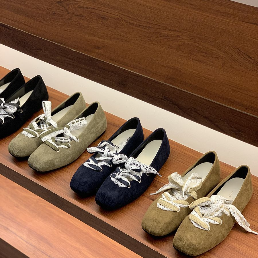 Women’s Square-Toe Mary Jane Flats – Vintage Inspired with Hidden Lift